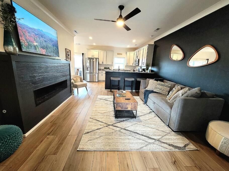*Dog Friendly*Modern Home-Minutes To Dollywood, Gatlinburg, Smoky Mountains & Pigeon Forge! Buitenkant foto